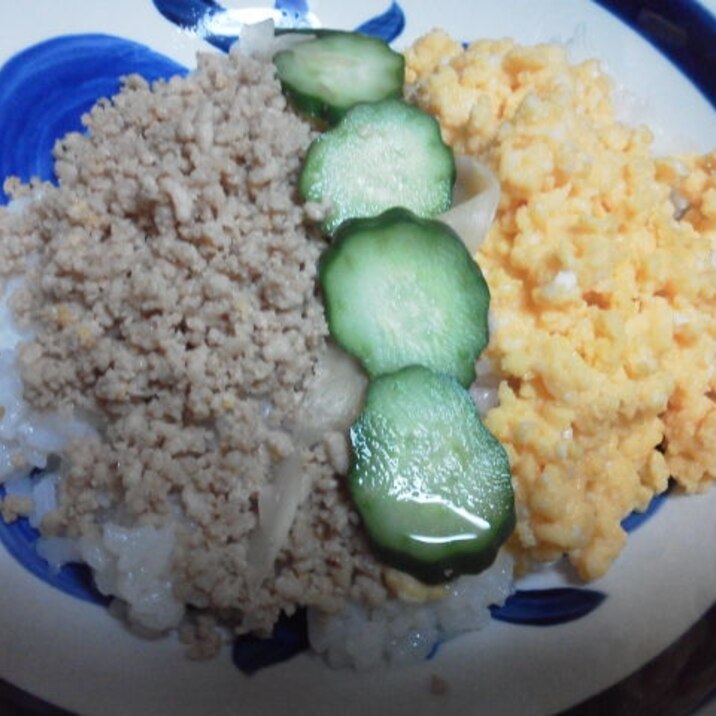 鶏と卵のシンプルそぼろ丼